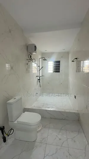 4bdrm Duplex in Asokore Mampong, Kumasi Metropolitan for sale