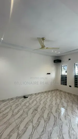 4bdrm Duplex in Asokore Mampong, Kumasi Metropolitan for sale