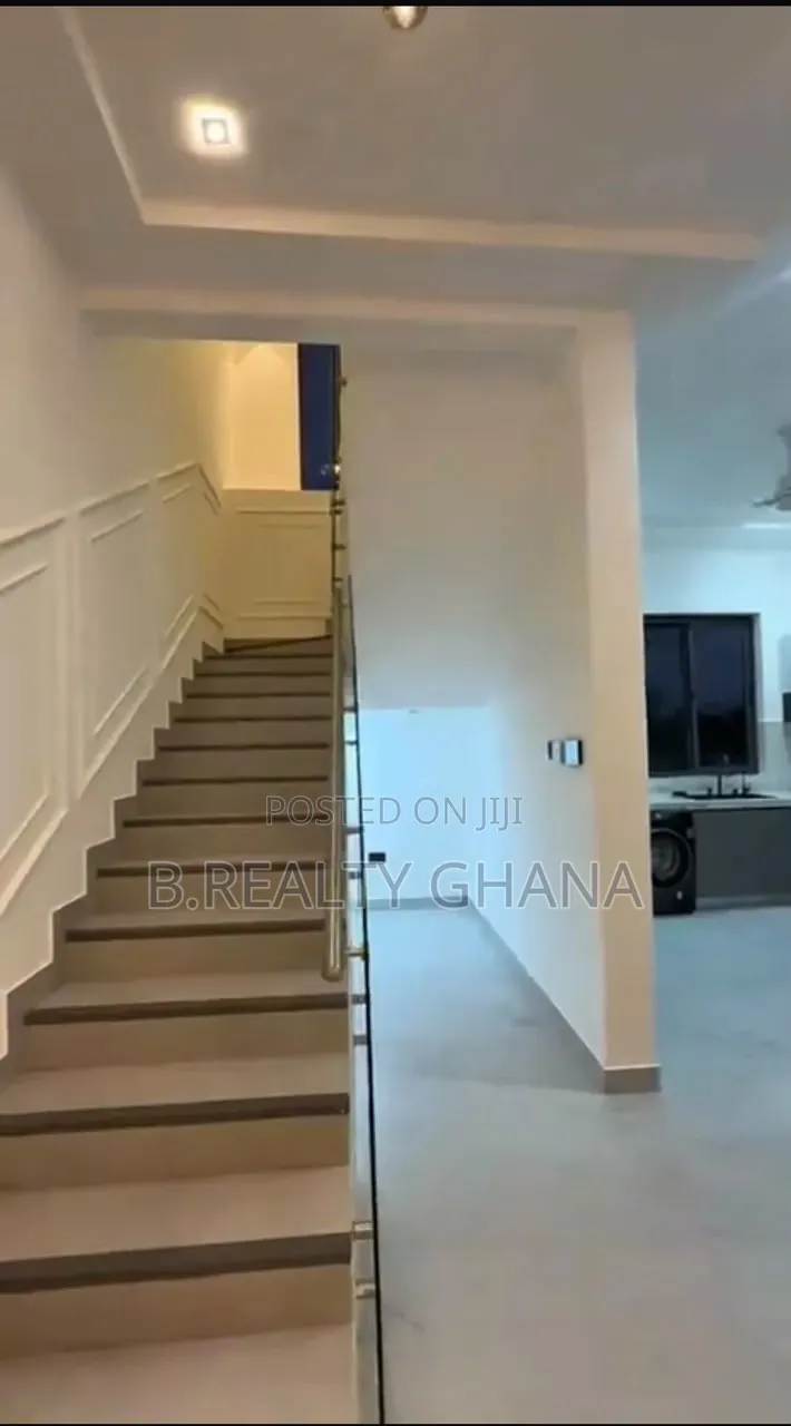 3bdrm House in School Junction for sale