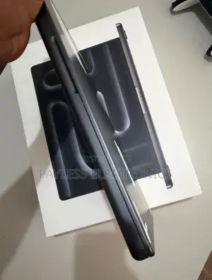 Laptop Apple MacBook Pro 2025 M5 24GB Apple M5 SSD 1T