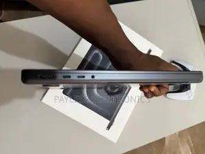 Laptop Apple MacBook Pro 2025 M5 24GB Apple M5 SSD 1T