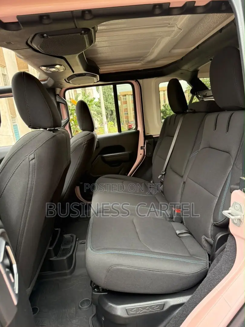 Jeep Wrangler Rubicon 4 Door 4x4 2023 Pink