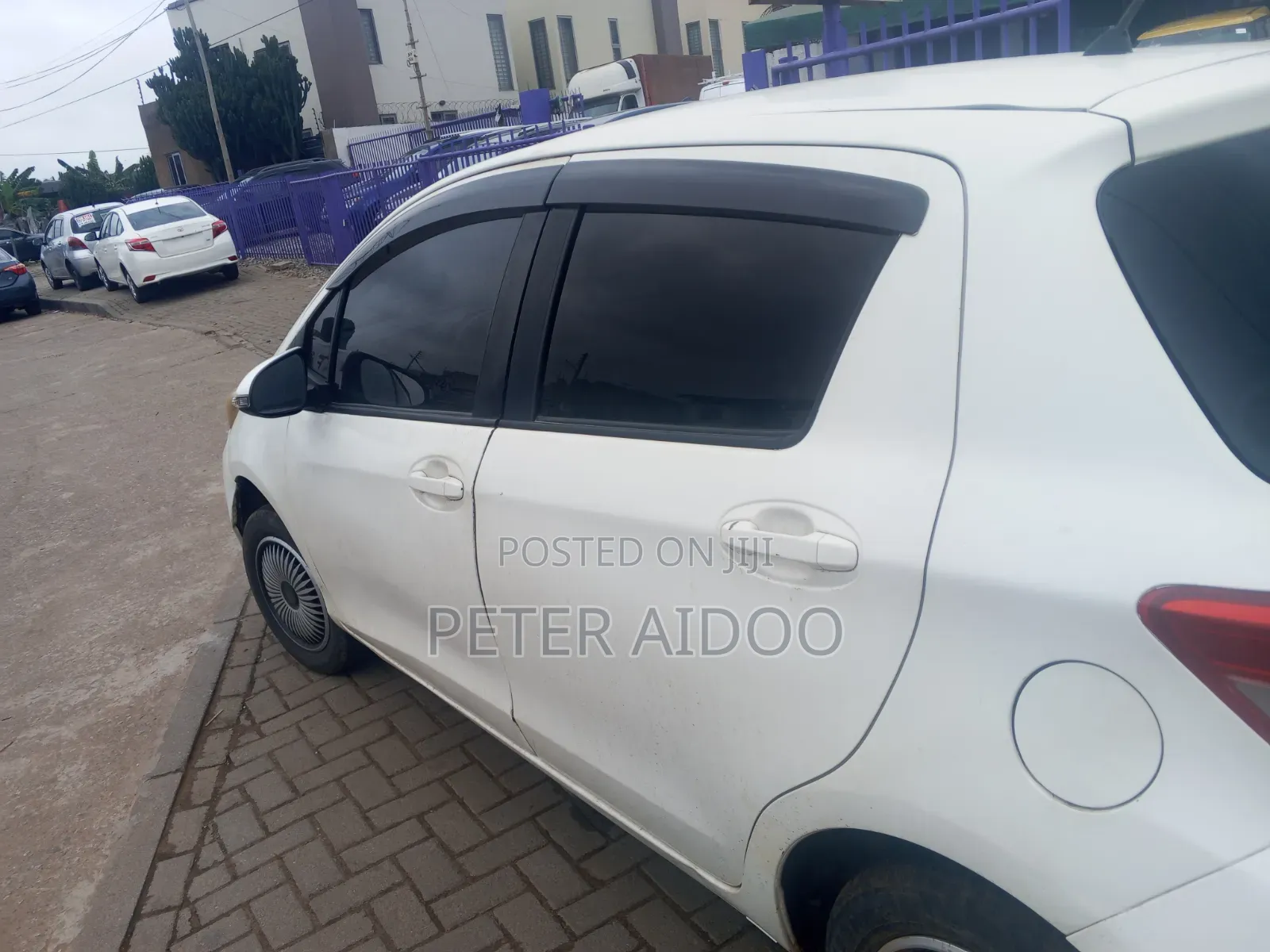 Toyota Vitz 2012 White