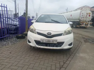 Toyota Vitz 2012 White