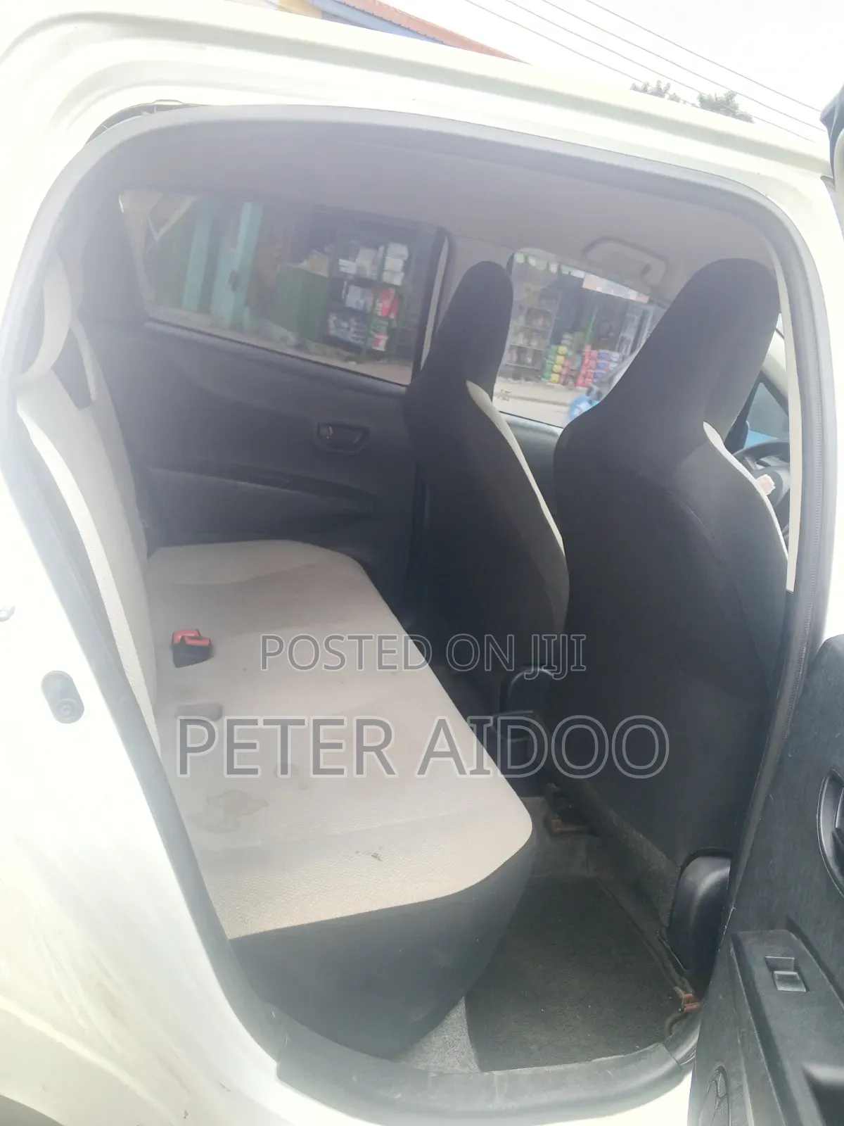 Toyota Vitz 2012 White
