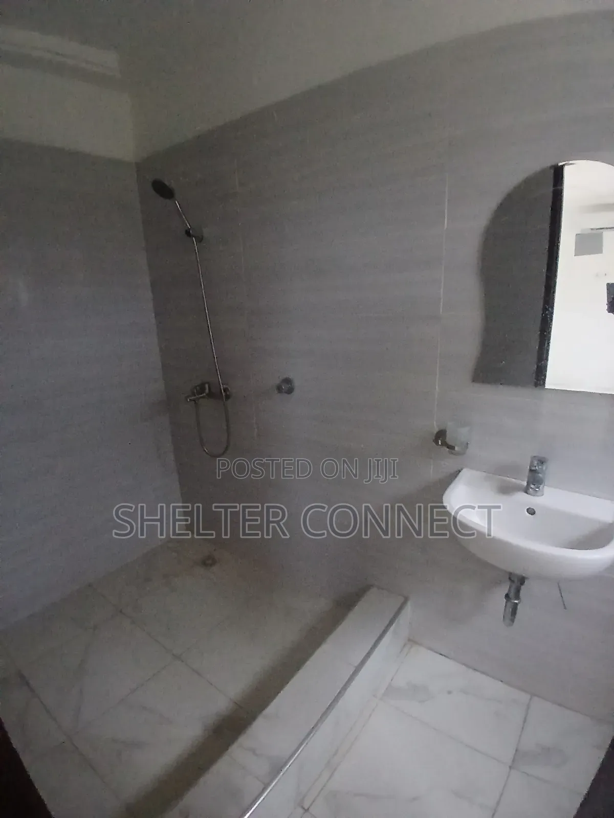 3bdrm Duplex in Oyarifa for rent