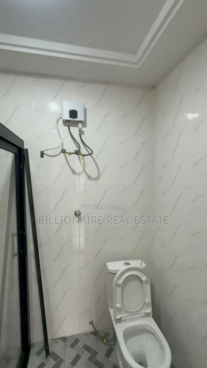 4bdrm Duplex in Parkoso, Kumasi Metropolitan for sale