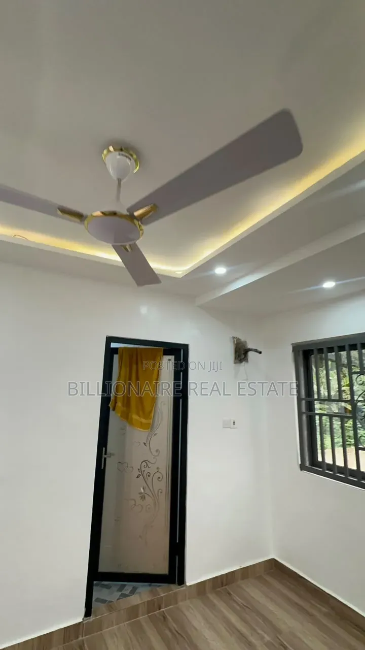 4bdrm Duplex in Parkoso, Kumasi Metropolitan for sale
