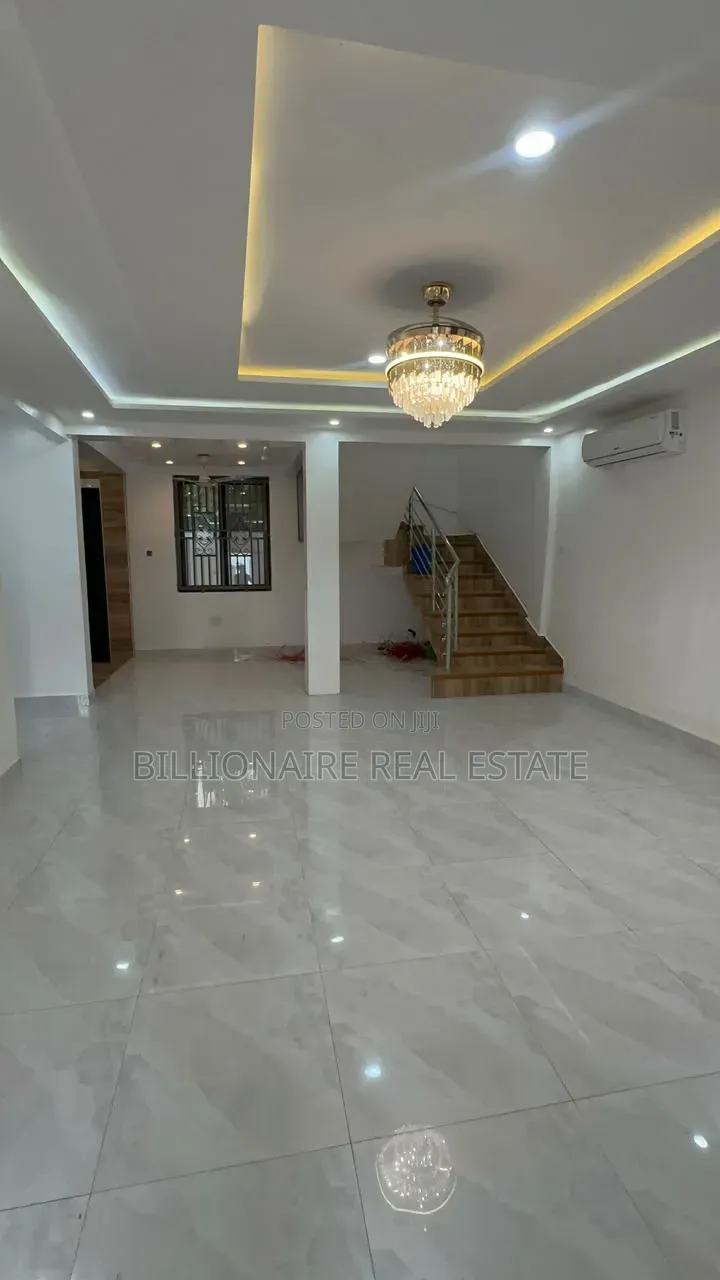 4bdrm Duplex in Parkoso, Kumasi Metropolitan for sale