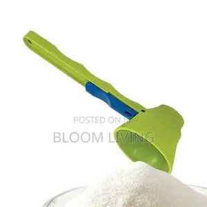 2-in-1 Funnel Scoop