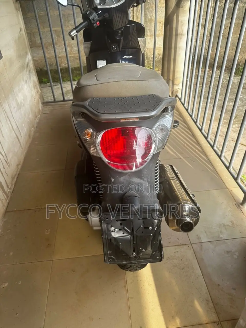 Aprilia Scarabeo 2012 Blue