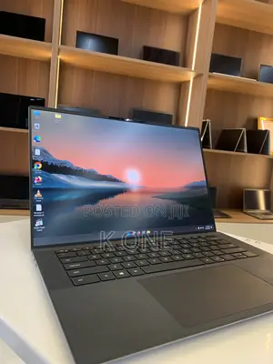 New Laptop Dell Precision 5560 32GB Intel Core i7 SSD 512GB