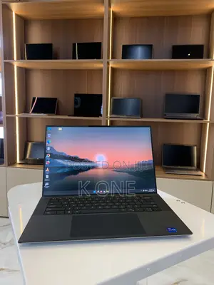 New Laptop Dell Precision 5560 32GB Intel Core i7 SSD 512GB
