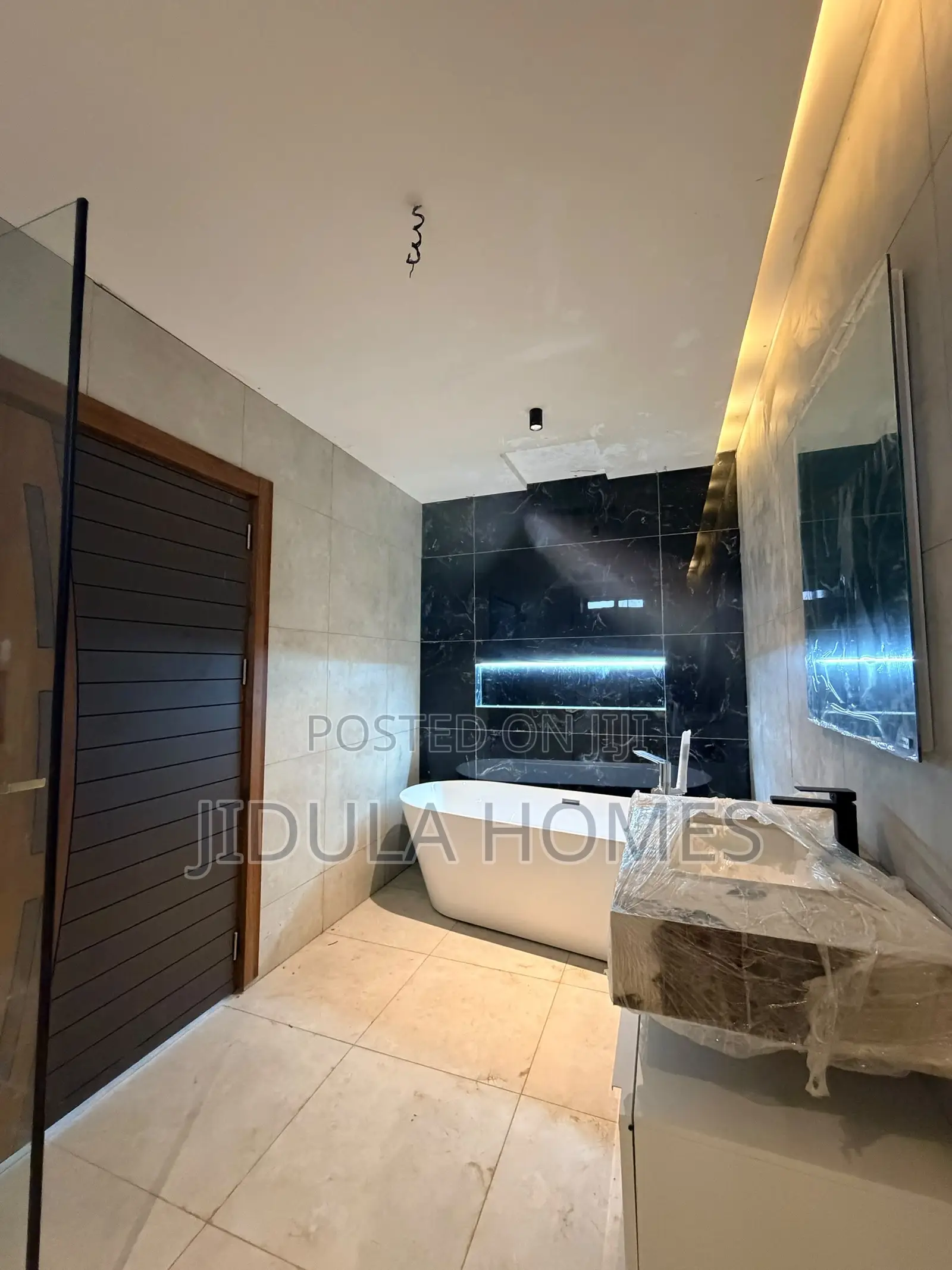 3bdrm House in Lakeside Estate for rent