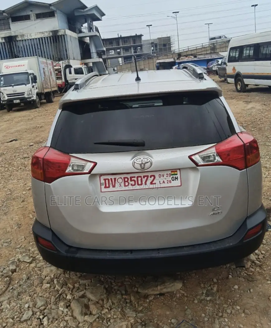 Toyota RAV4 LE 4dr SUV (2.5L 4cyl 6A) 2014 Silver