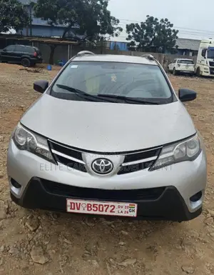 Toyota RAV4 LE 4dr SUV (2.5L 4cyl 6A) 2014 Silver