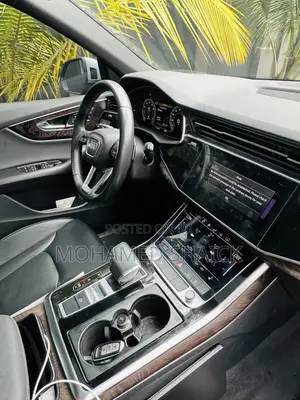 Audi Q8 2021 Silver