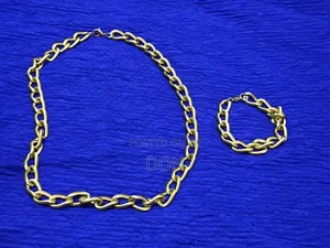 Gold Tone Necklace With Bracelet