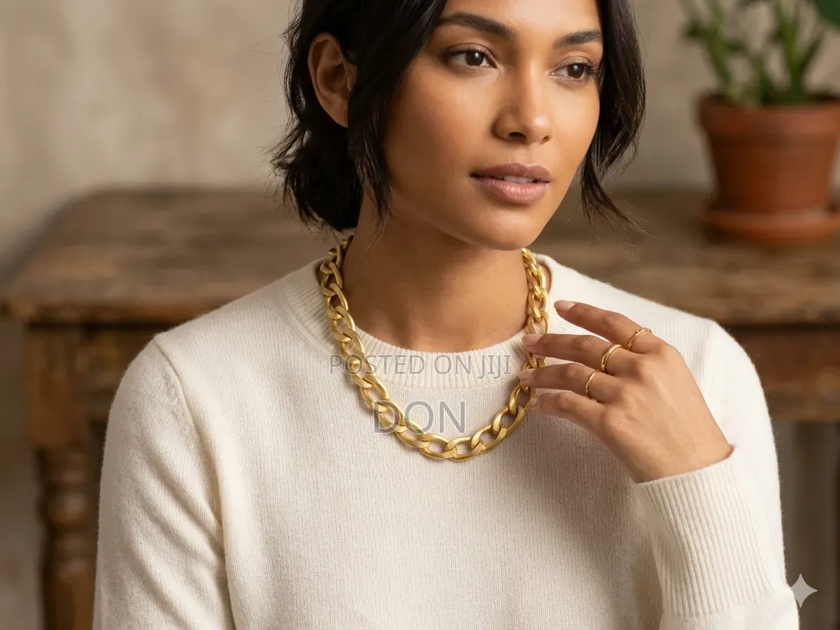 Gold Tone Necklace With Bracelet