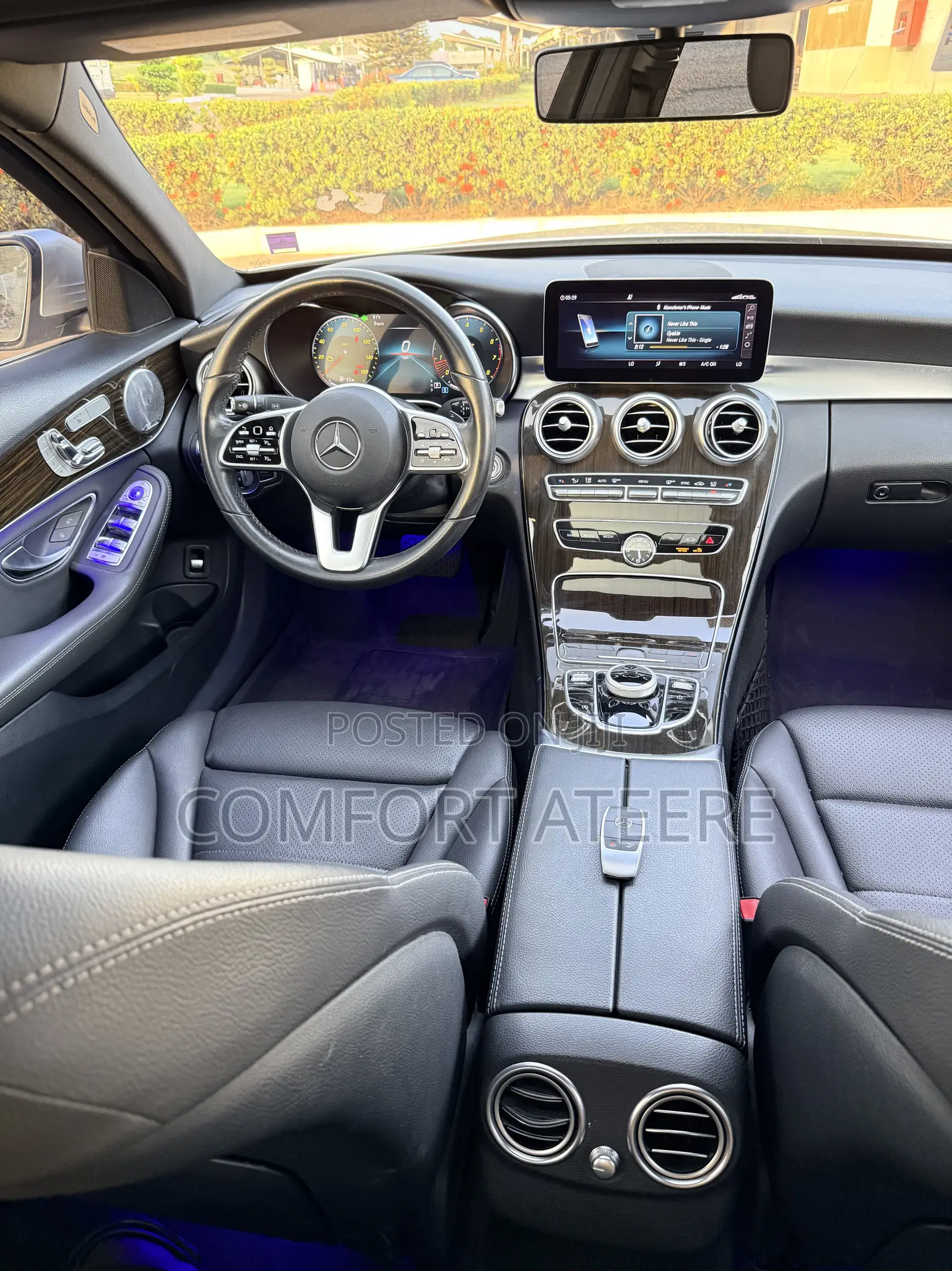 Mercedes-Benz C300 2020 Silver