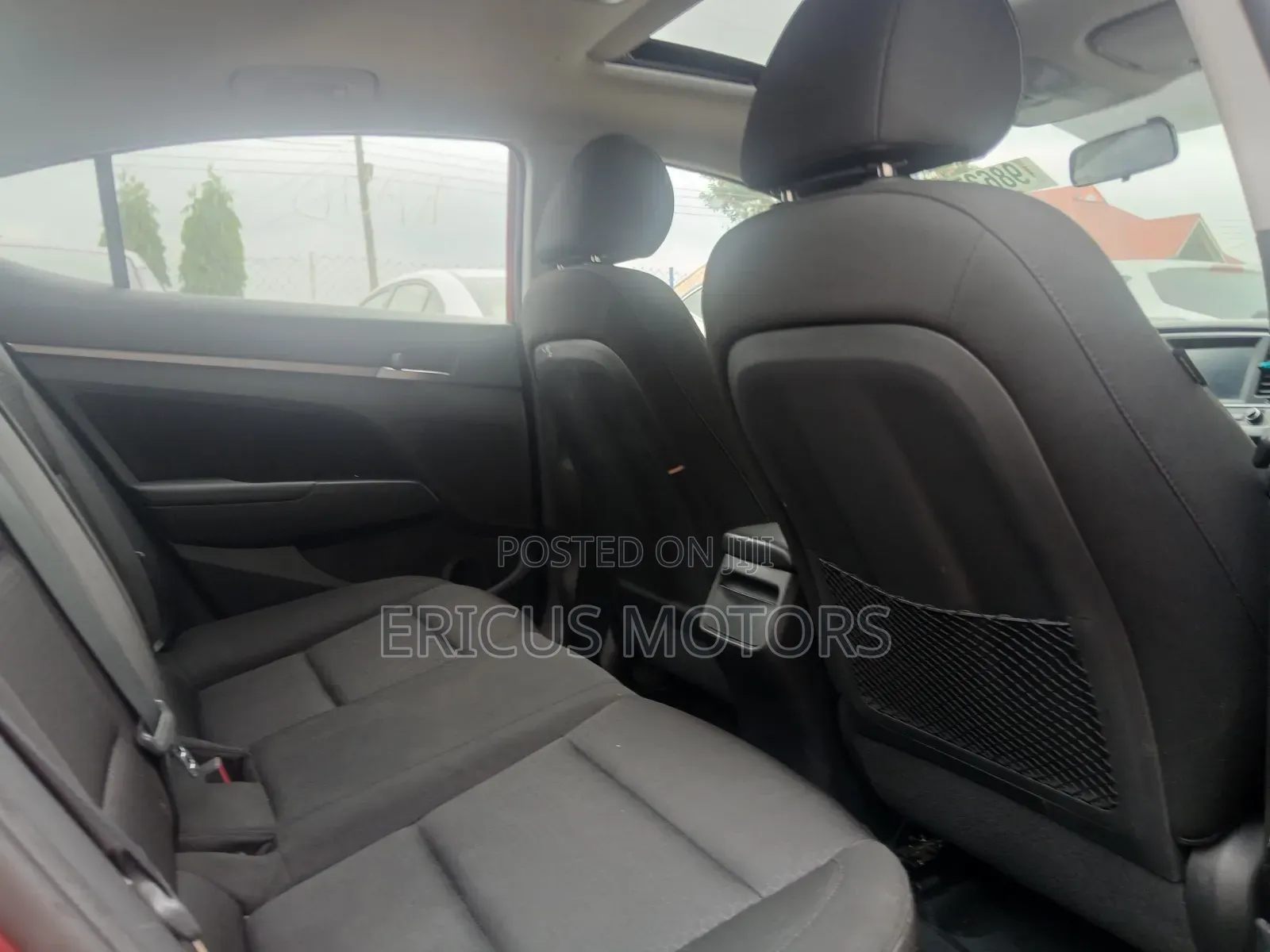 Hyundai Elantra 2018 Red