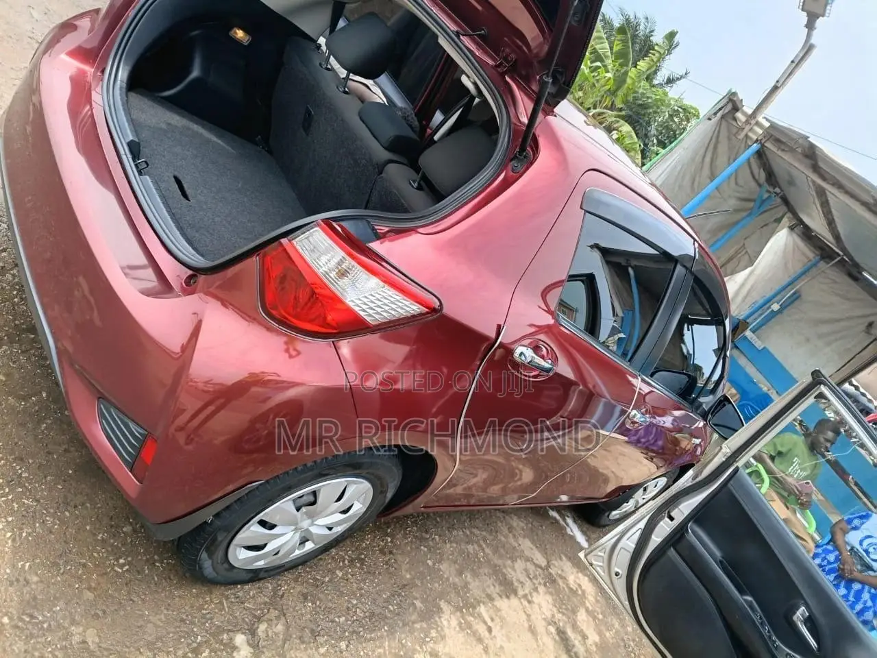 Toyota Vitz 2017 Red