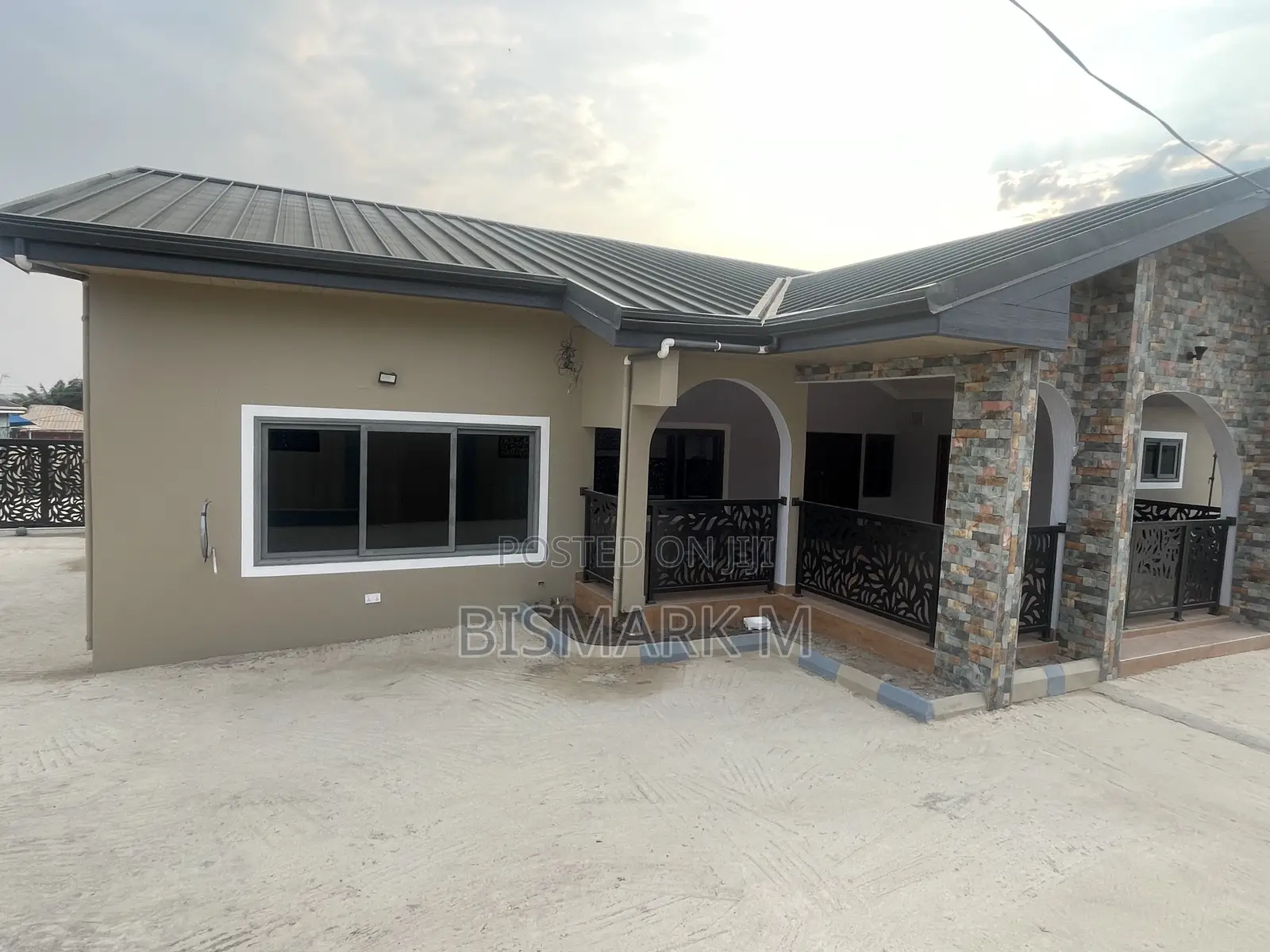 4bdrm House in Botwe School for rent