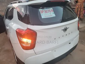 SsangYong Tivoli 2017 White