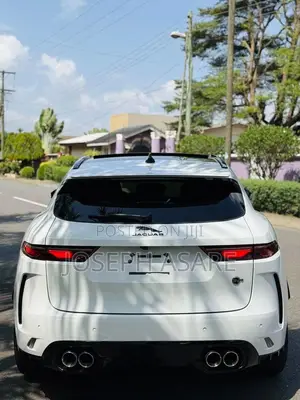 Jaguar E-Pace P250 R-Dynamic SE AWD 2024 White
