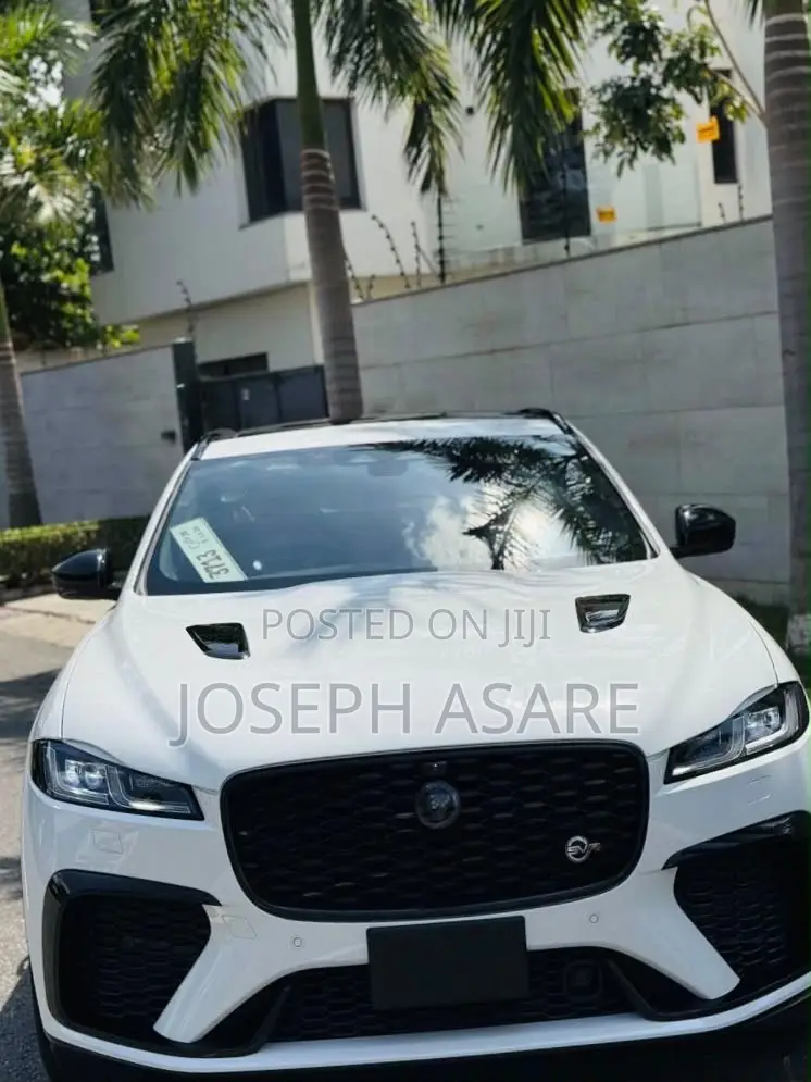 Jaguar E-Pace P250 R-Dynamic SE AWD 2024 White