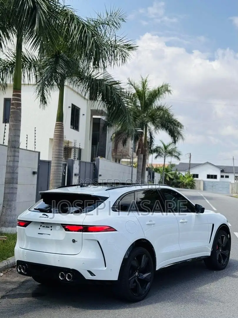 Jaguar E-Pace P250 R-Dynamic SE AWD 2024 White