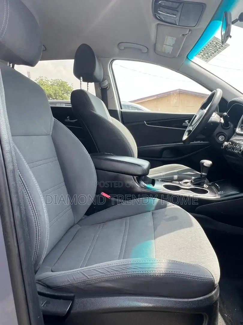 Kia Sorento 2.4L LX AWD 2019 Gray