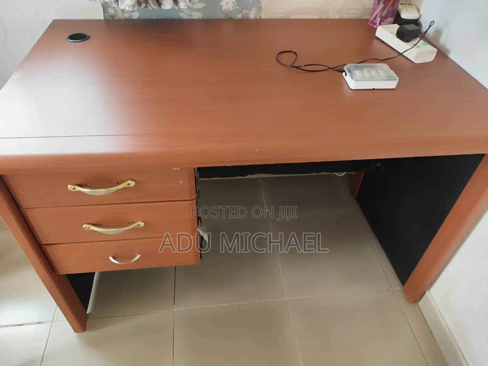 Office / Study Table
