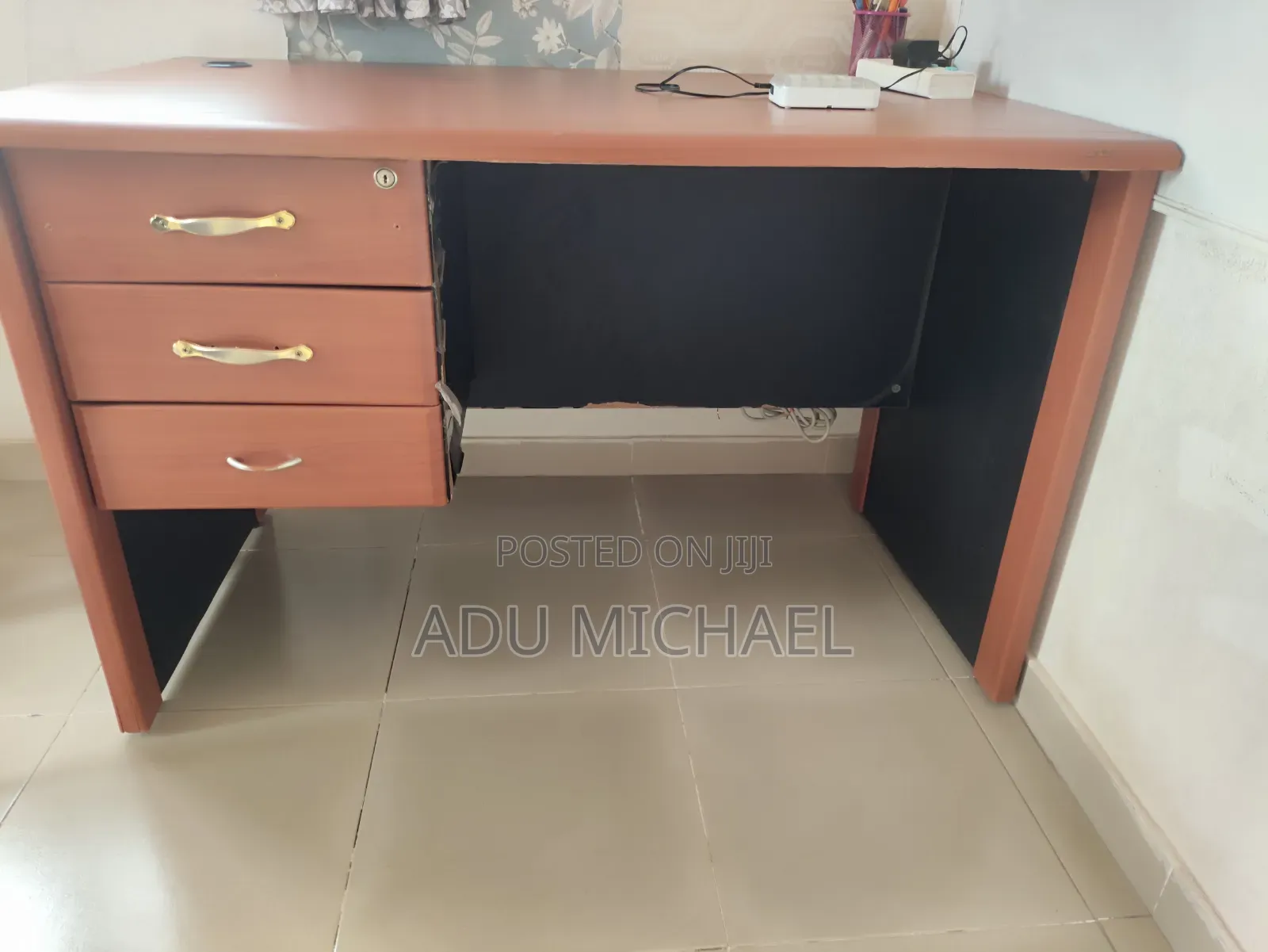 Office / Study Table