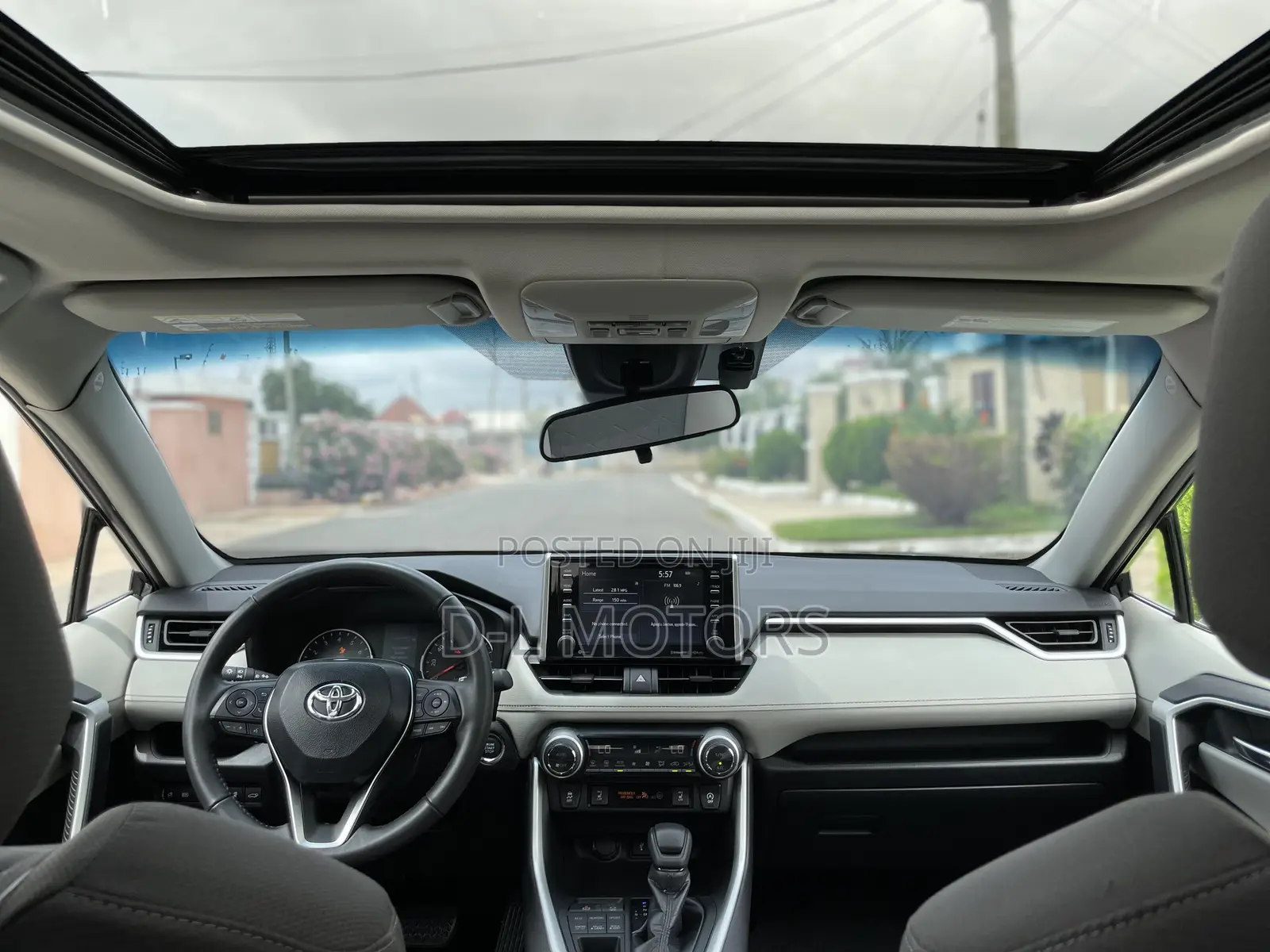 Toyota RAV4 XLE 2021 Gray