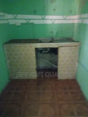 Mini Flat in , Lincoln School Area for rent