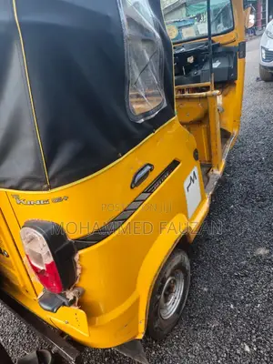 TVS King Deluxe Plus iTouch Start 2024 Yellow