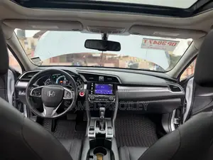 Honda Civic 2018 Silver