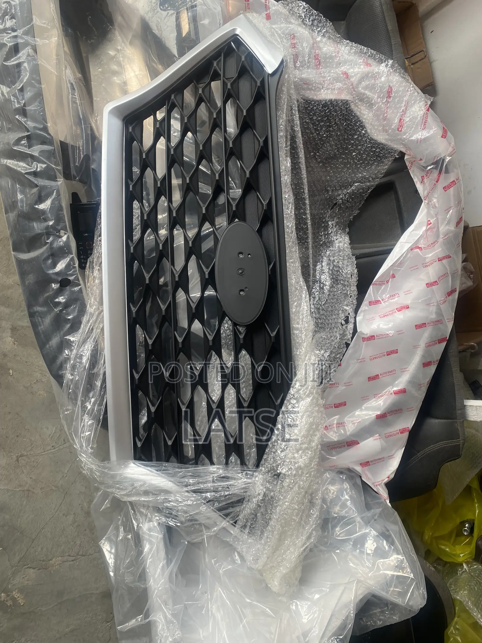 Hyundai Tucson 2019,2021,2022 Front Bumper Top Grille