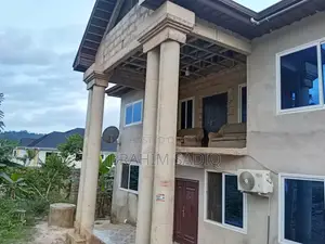 7bdrm Block of Flats in Cape Town, Tarkwa Nsuaem for sale