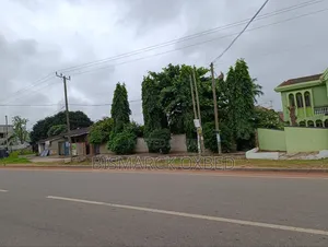 5bdrm Mansion in Top Base High Way for sale