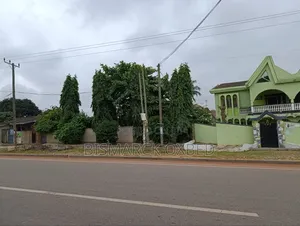 5bdrm Mansion in Top Base High Way for sale
