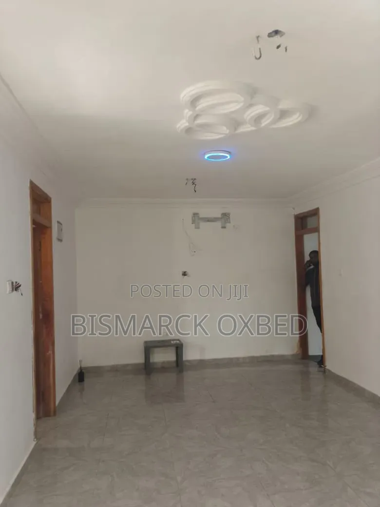 5bdrm Mansion in Top Base High Way for sale