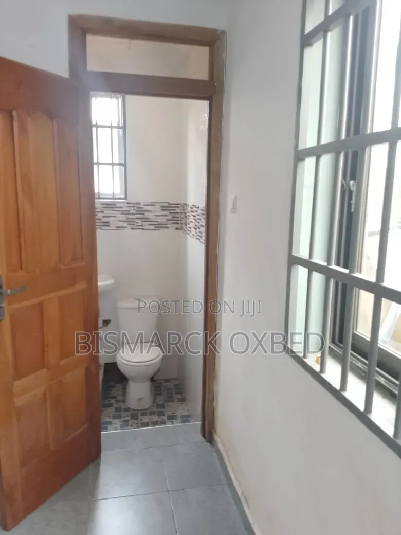 5bdrm Mansion in Top Base High Way for sale