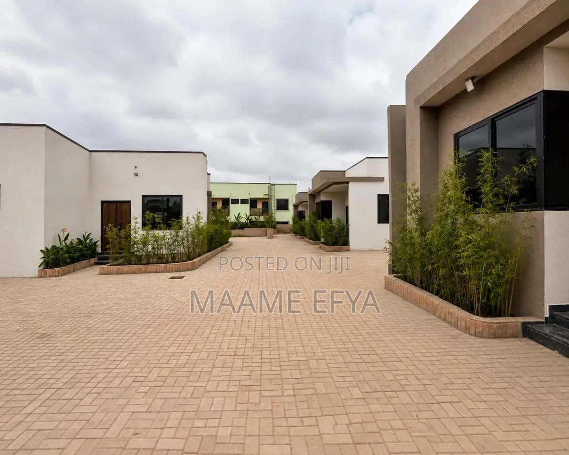 3bdrm House in Adenta, Accra Metropolitan for sale