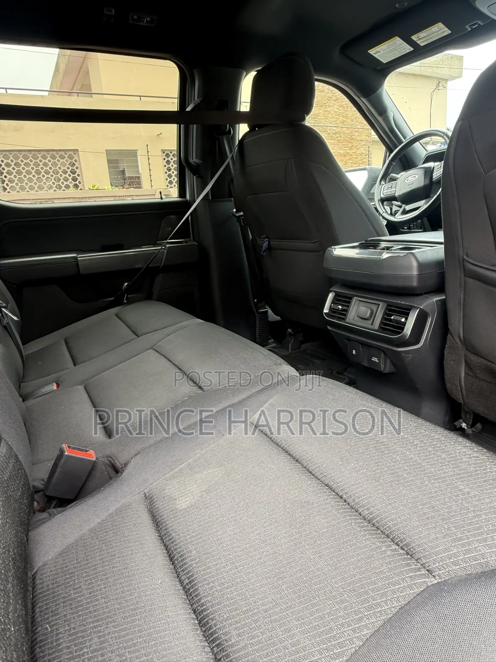 Ford F-150 XLT 2022 Silver