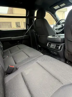 Ford F-150 XLT 2022 Silver