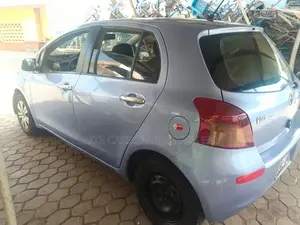 Toyota Vitz 1.3 FWD 3dr 2008 Blue