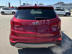 Hyundai Santa Fe SE AWD 2017 Red