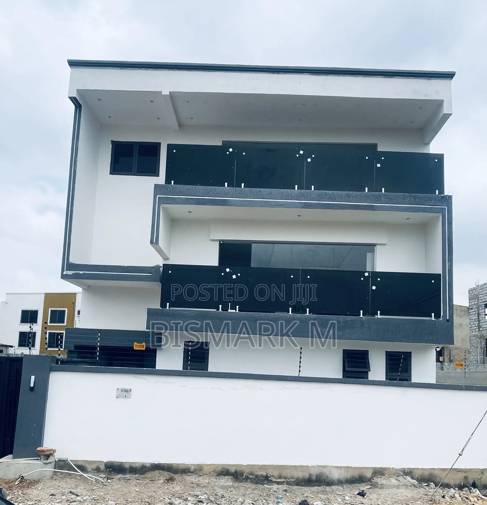 3bdrm House in Ashaley Botwe for sale